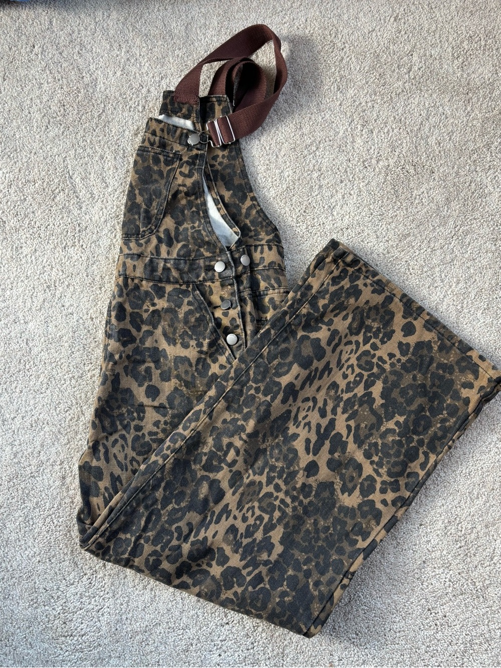 Cider Leopard Print Denim Wide Leg Overalls Baggy Viral Brown Straps NWT L - Picture 3 of 5